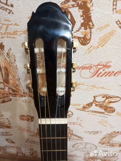 Гитара классическая б/у