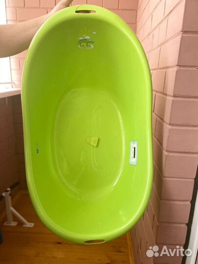 Детская ванночка для купания с термометром