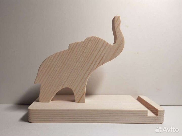 Подставка для телефона из дерева