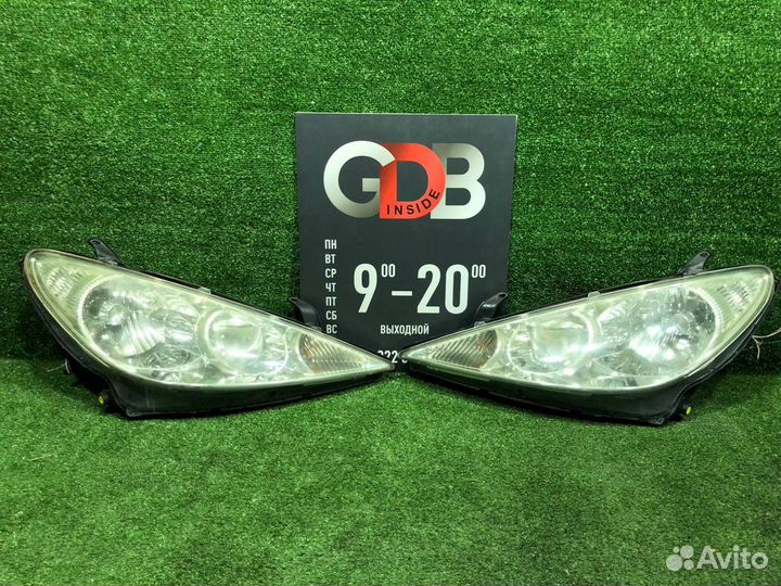 Комплект фар передний Toyota Estima ACR40