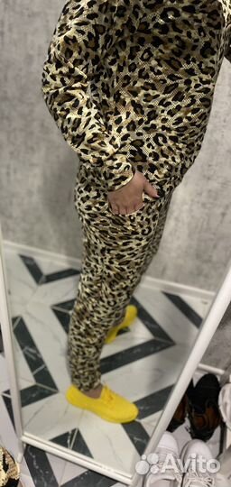 Спортивный костюм новый