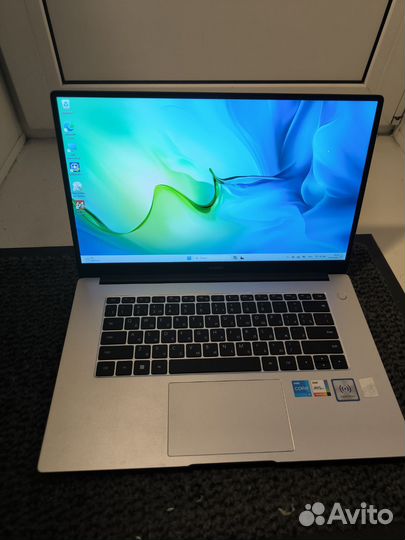 Huawei 15D IPS/ AMD Ryzen 5 5500 / 16 DDR4/512 SSD
