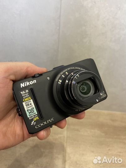 Nikon coolpix s9300