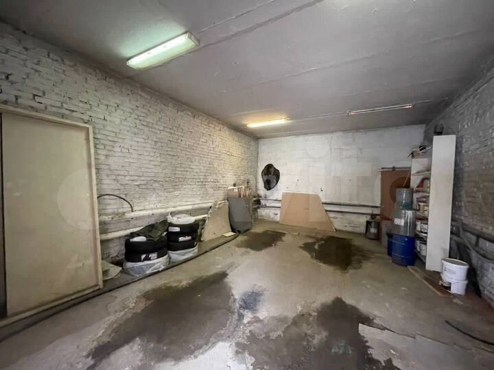 Машиноместо, 30 м²