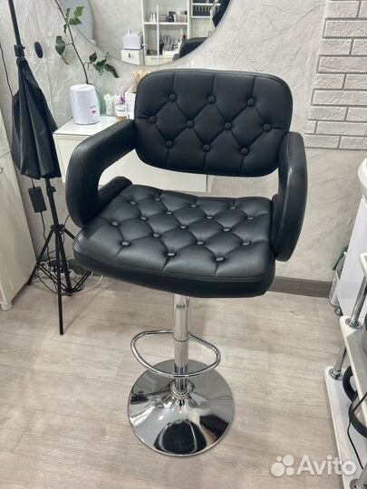 Стул для визажиста бровиста