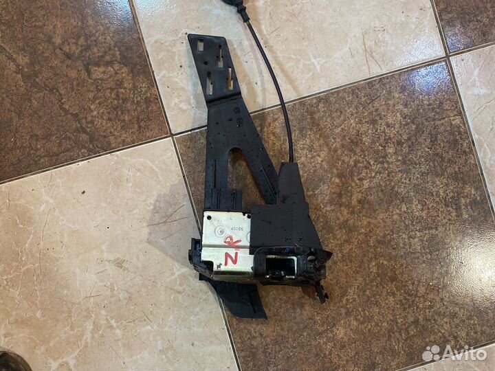 Замок двери задний правый Ford Fusion 1