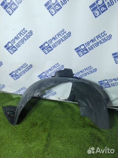 Подкрылок передний левый Bmw X5 кроссовер M57