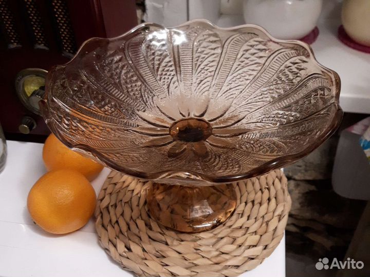Ваза для фруктов на ножке цветное стекло СССР