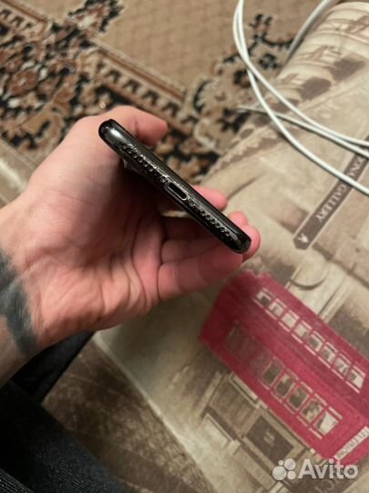 iPhone X, 256 ГБ