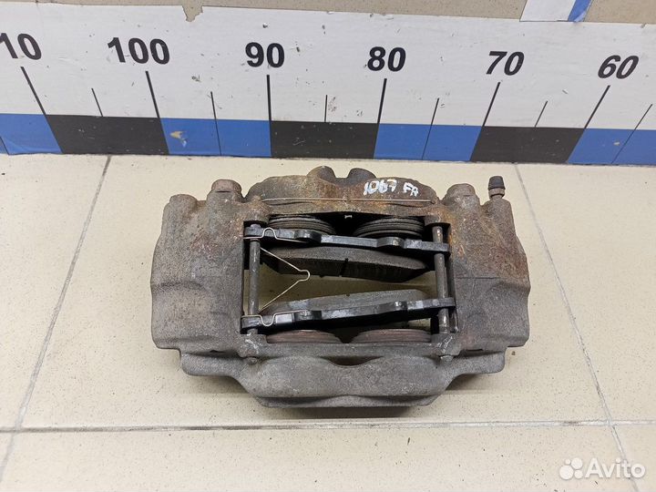 Суппорт передний правый Land Cruiser (150) -Prado