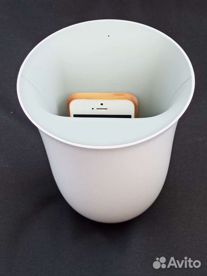 Беспроводное зарядное устройство для айфона Lexon