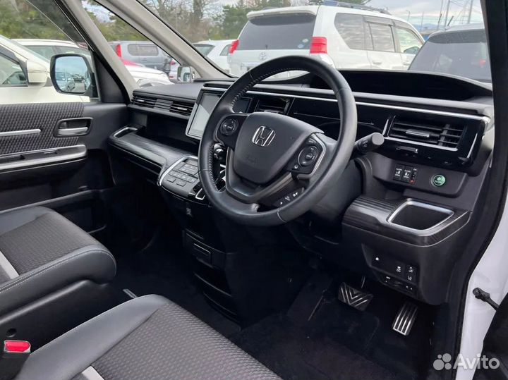 Honda Stepwgn 1.5 CVT, 2017, 44 200 км