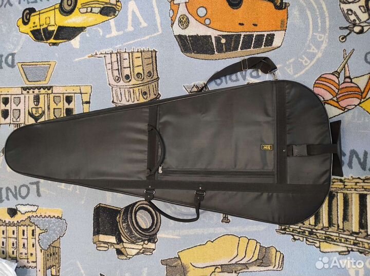 Жесткий чехол для гитары