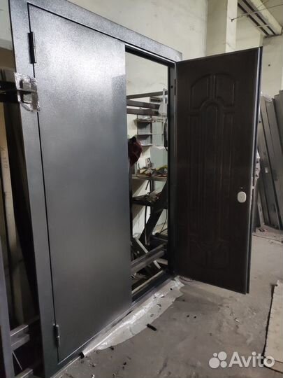 Дверь входная металлическая уличная