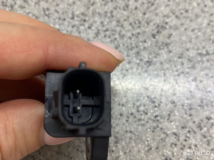 Датчик удара Nissan 988303RA0A