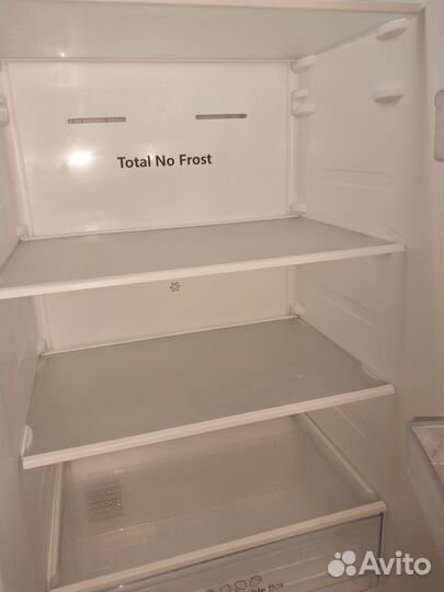 Холодильник Hisense