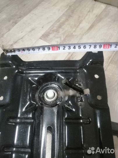 Крестовина для офисного кресла с газлифтом