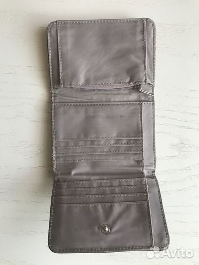 Массажер,расческа,кошелек, косметички и др