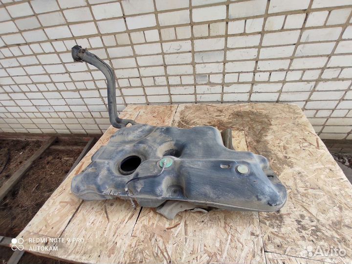 Топливный бак Renault logan