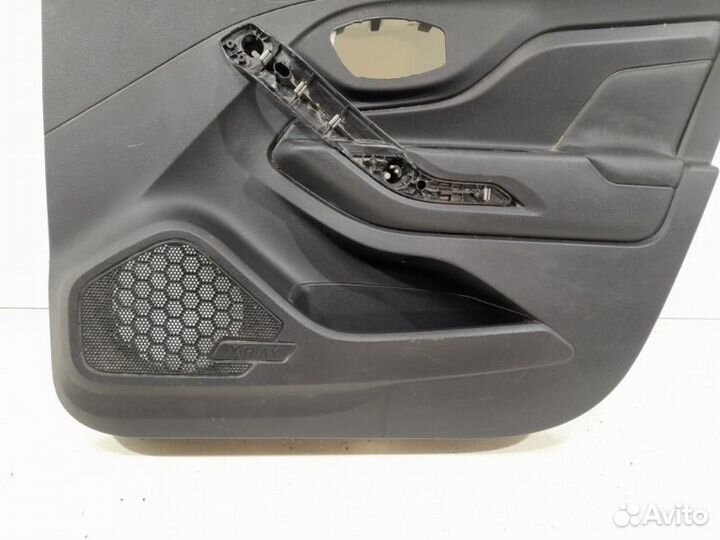 Обшивка двери передняя правая LADA X-Ray 2015