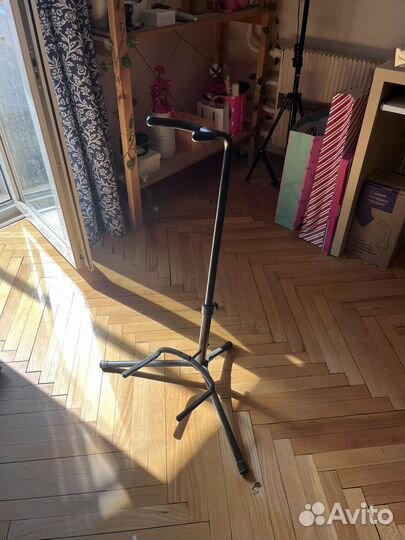 Стойка для гитары