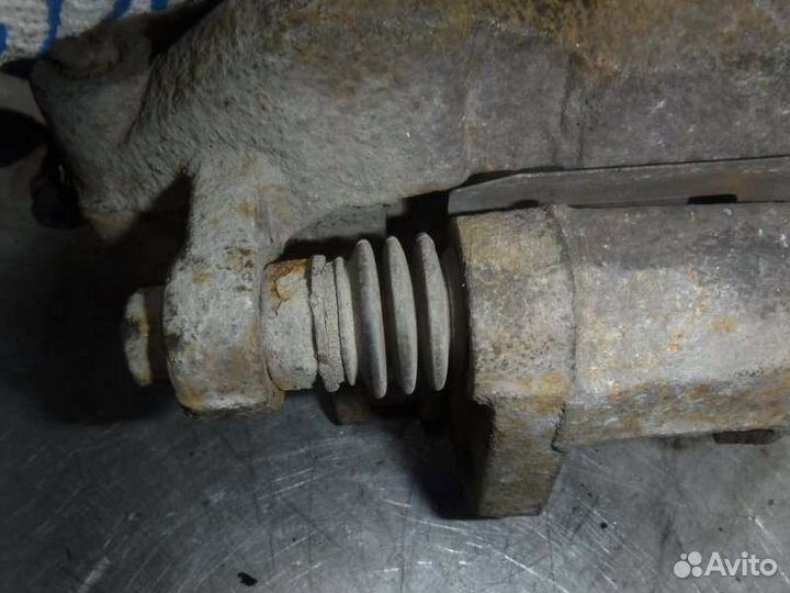 Суппорт передний правый Ssang Yong Kyron D20DT