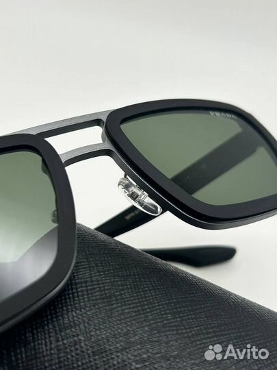 Солнцезащитные очки мужские prada