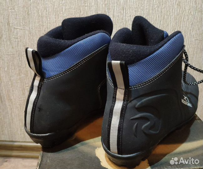 Лыжные ботинки rossignol р. 37,5