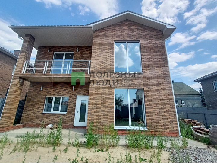 Коттедж 185 м² на участке 5 сот.