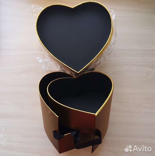 Подарочная коробка 