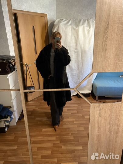 Искусственная шуба длинная черная