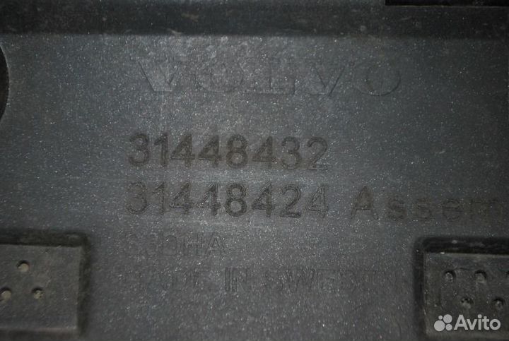 Молдинг двери задней правой Volvo Xc90