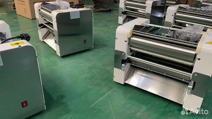 Лапшерезка-тестораскаточная машина akitajp DZM-350