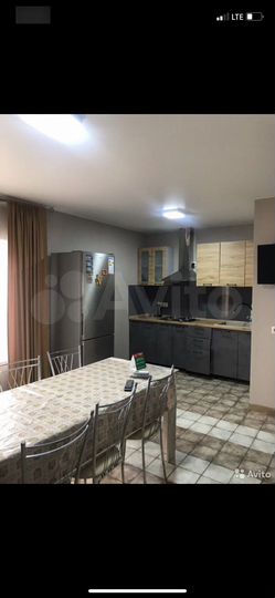 2-к. квартира, 80 м², 2/3 эт.