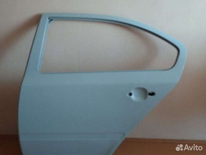 Задняя левая дверь skoda octavia a5