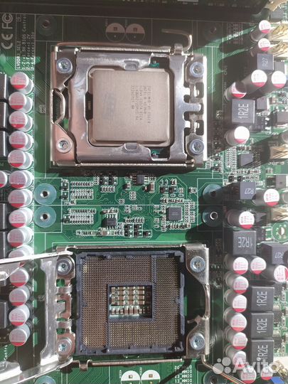 Материнская плата для сервера, не включается