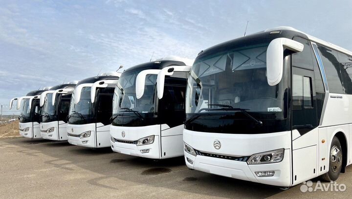 Туристический автобус Golden Dragon XML6122J, 2023