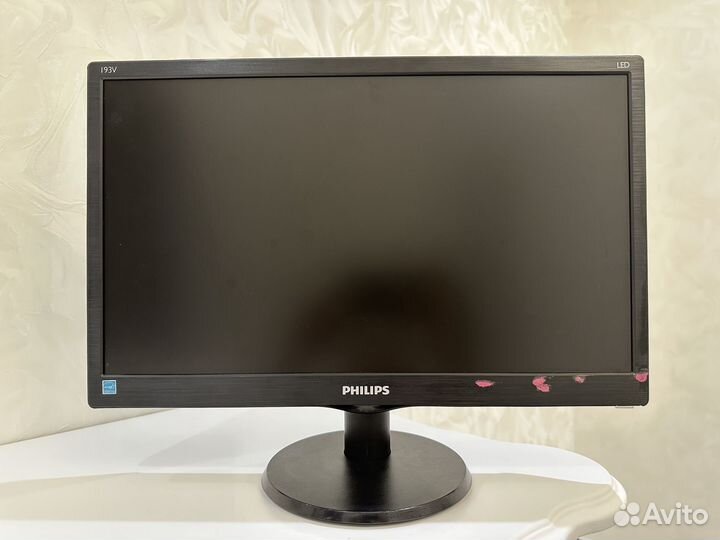 Монитор Philips 193V5LSB2