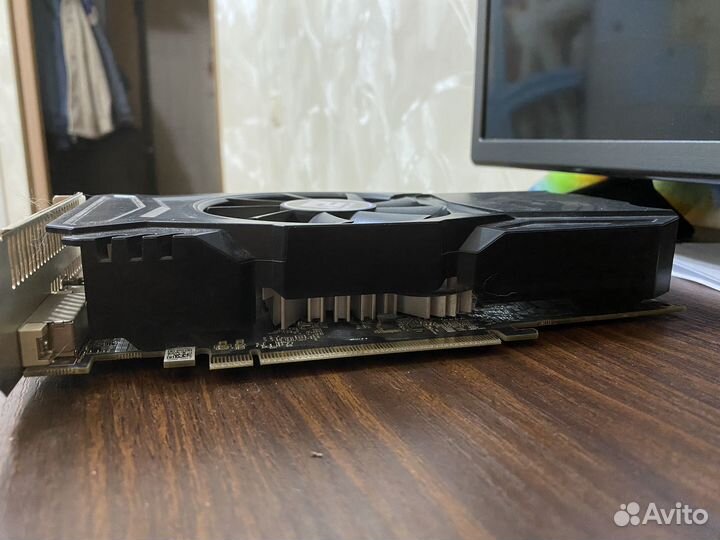 Видеокарта RX 560