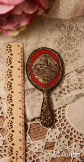 Миниатюрное старинное зеркальце