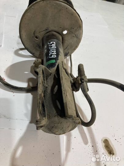 Амортизатор передний