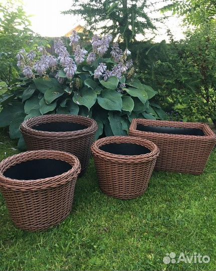 Кашпо и вазоны для цветов из полиротанга