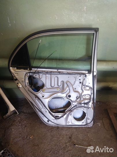 Дверь задняя левая