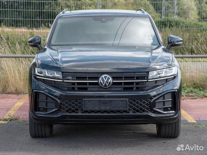 Volkswagen Touareg 3.0 AT, 2024