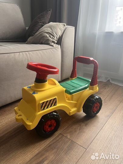 Детский трактор каталка беговел