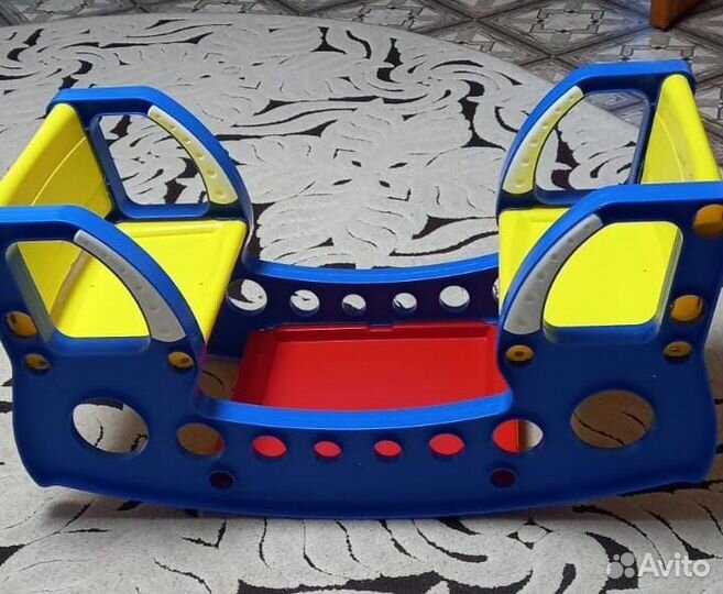 Детский игровой комплекс 2 в 1. Стол-качалка