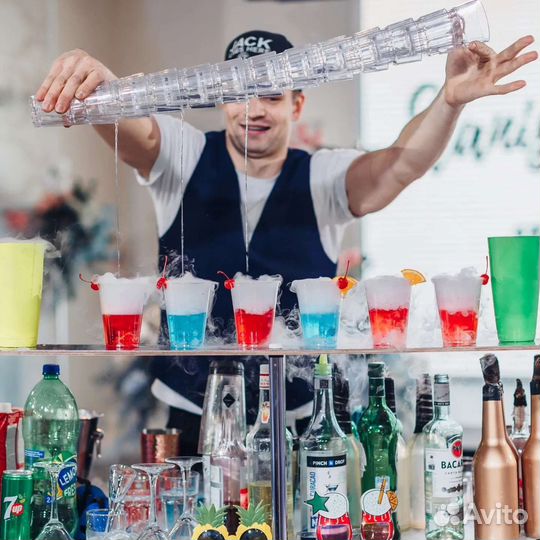 Бармен шоу,Пирамида из бокалов