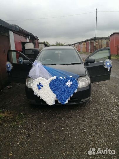 Свадебные украшения на машину