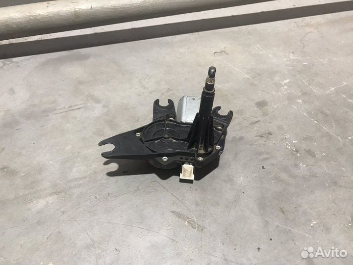 Мотор дворников задний Renault Sandero хетчбек 1.4
