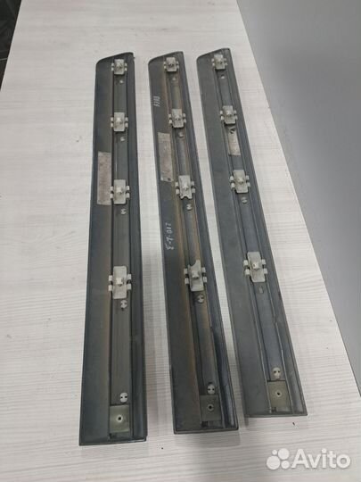 Mercedes Е 210 молдинг двери задний